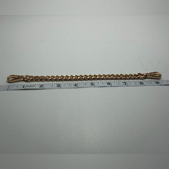 Michael Kors Stylish Gold Chain Strap with Clasps - Picture 4 of 4